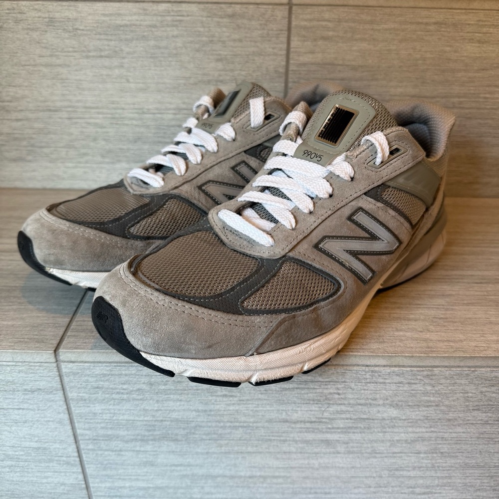 New Balance Men's Gray 990v5 Core Gray 10.5D